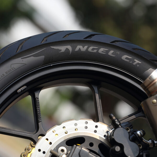 Llanta Para Moto 90/90-17 Angel City Tl 49s Pirelli - Imagen 5